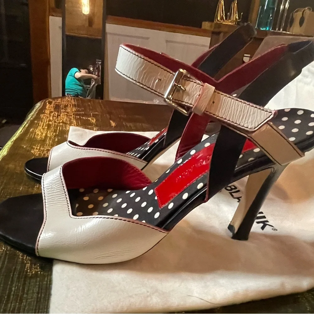 Italian Size 36 (US Size 6) Manolo Blahnik heels - Picture 4 of 9